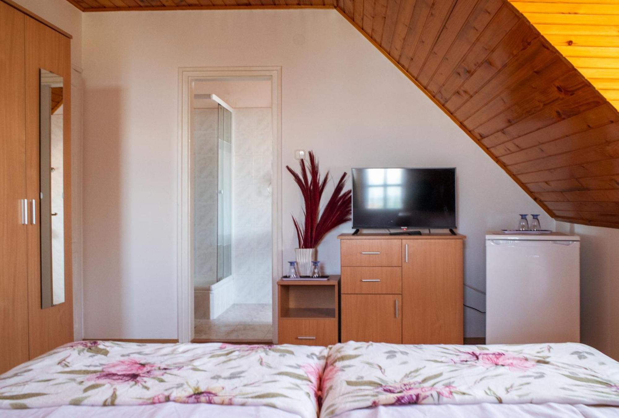 Bella Villa Apartmanhaz Zamardi Luaran gambar