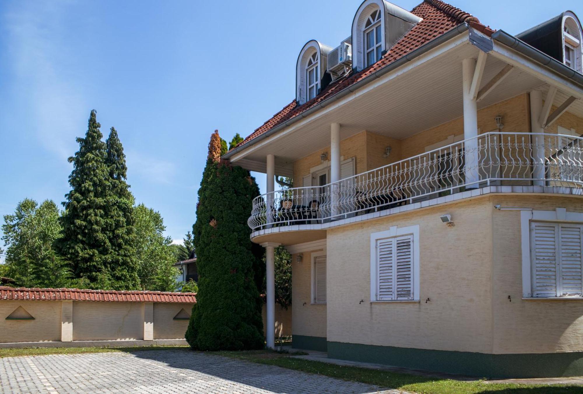 Bella Villa Apartmanhaz Zamardi Luaran gambar