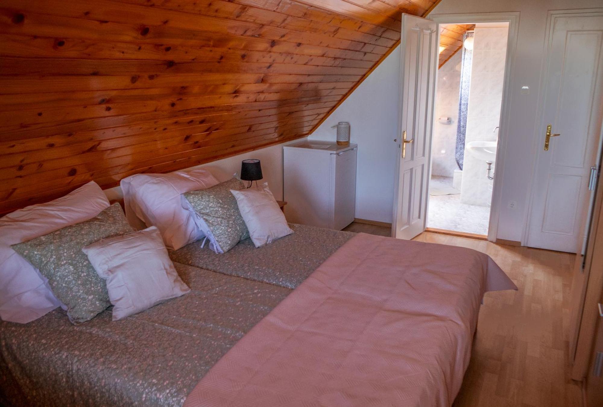 Bella Villa Apartmanhaz Zamardi Luaran gambar
